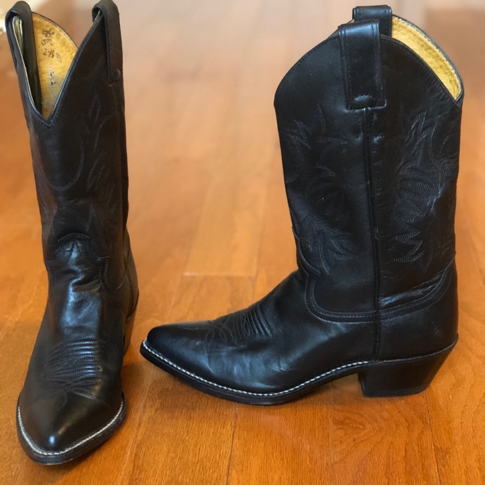 Justin Cowboy Boots - Women’s
